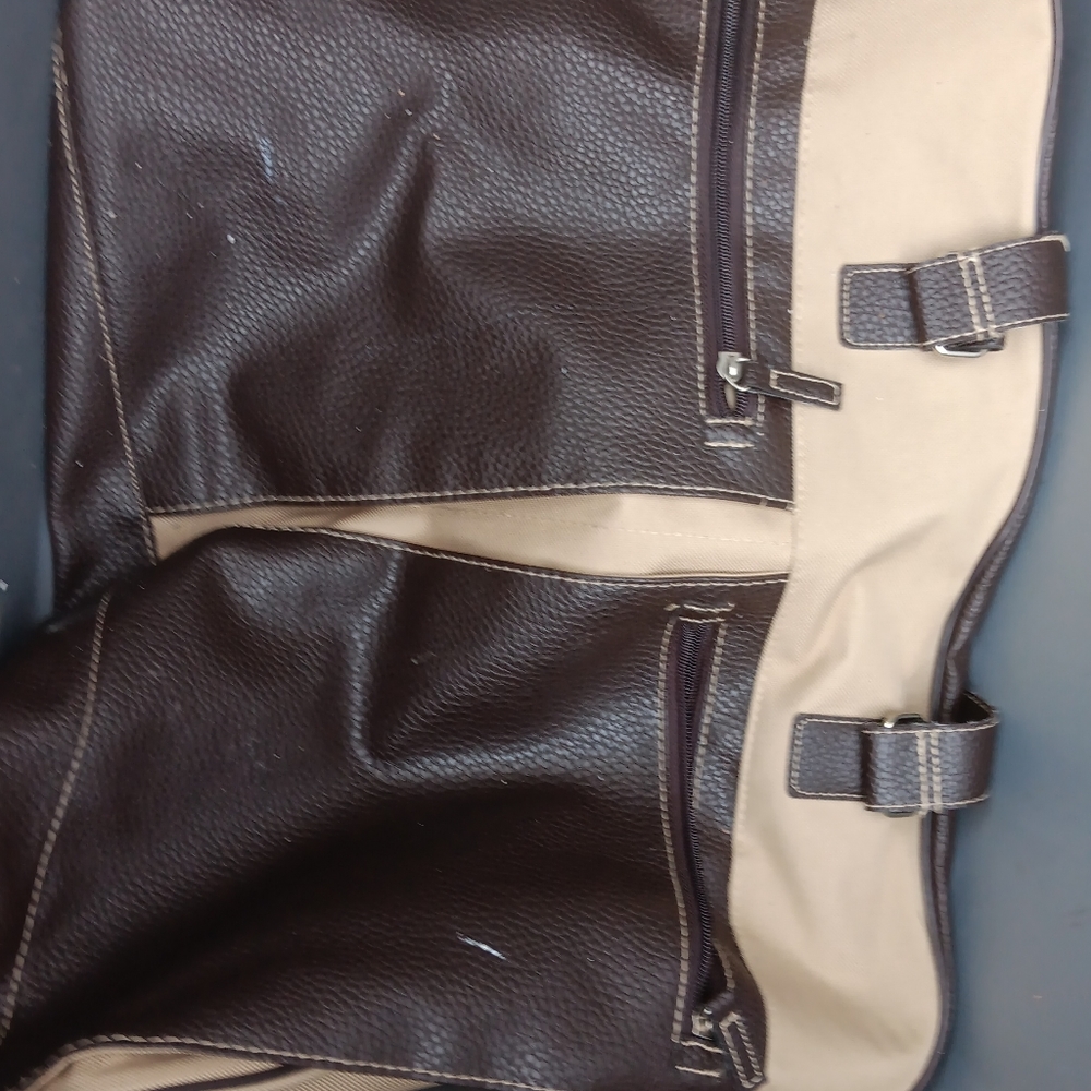 Traveling bag